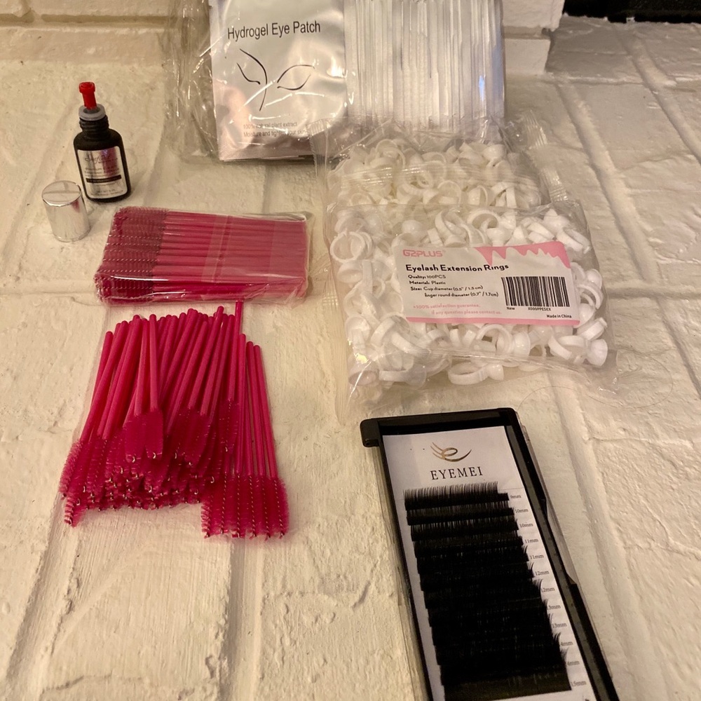 REDUCED :) Eyelash extensions kit